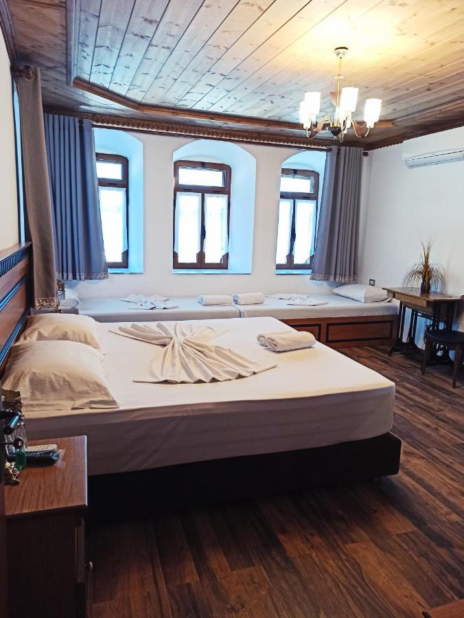 Boutique Hotel Praga Gjirokastër 外观 照片