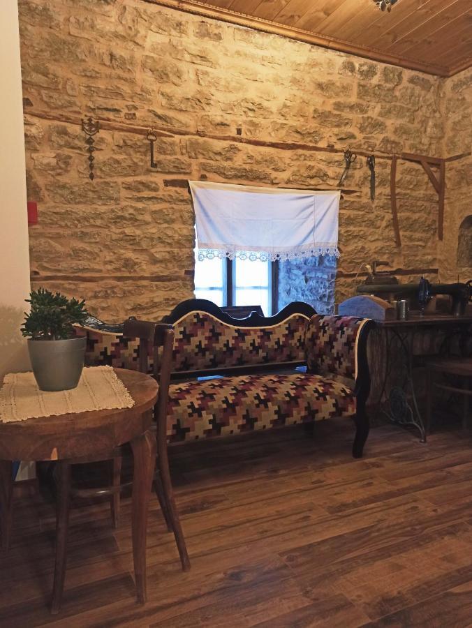 Boutique Hotel Praga Gjirokastër 外观 照片