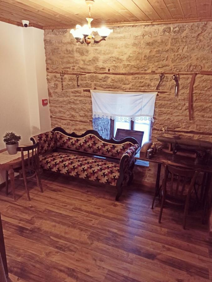 Boutique Hotel Praga Gjirokastër 外观 照片