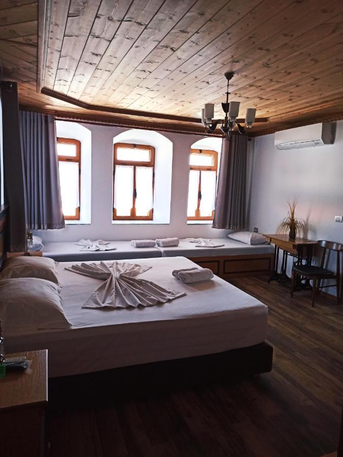 Boutique Hotel Praga Gjirokastër 外观 照片
