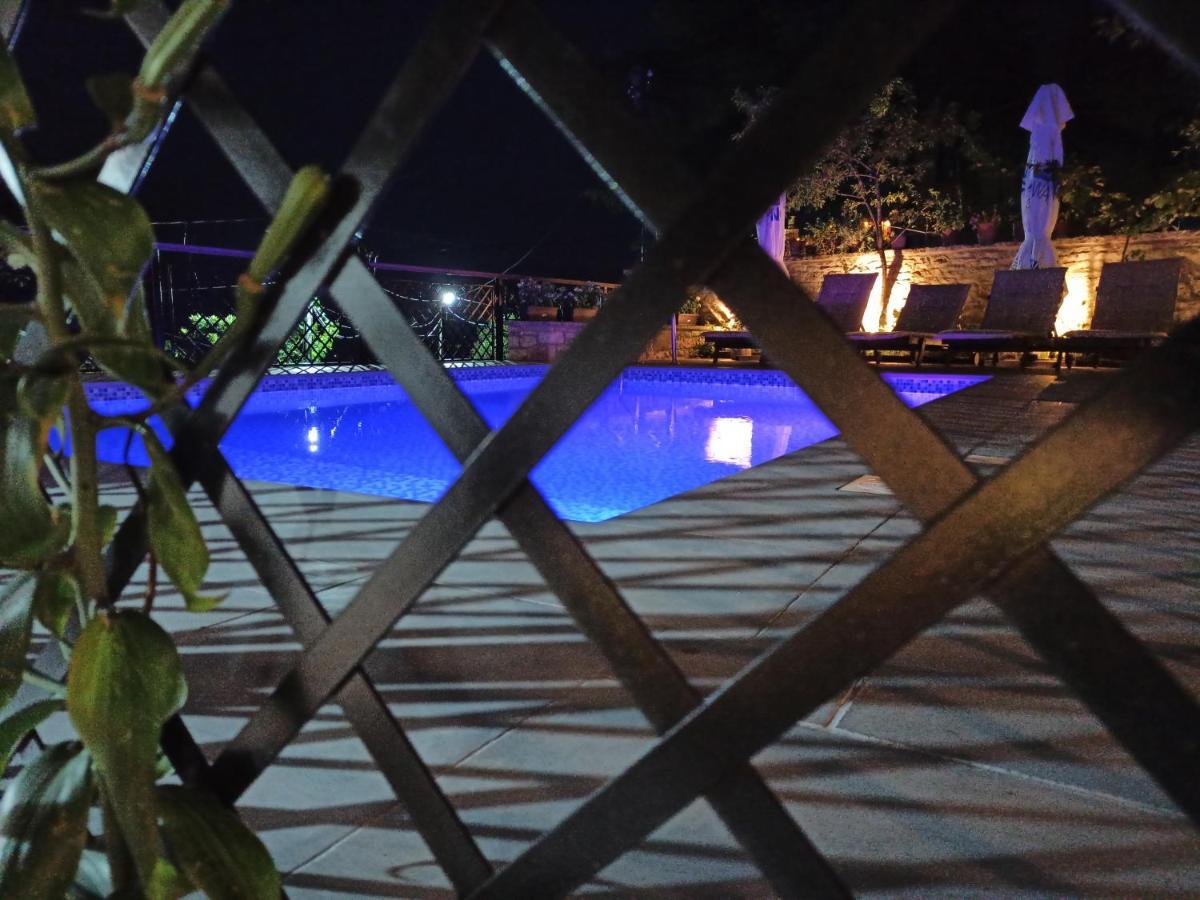 Boutique Hotel Praga Gjirokastër 外观 照片