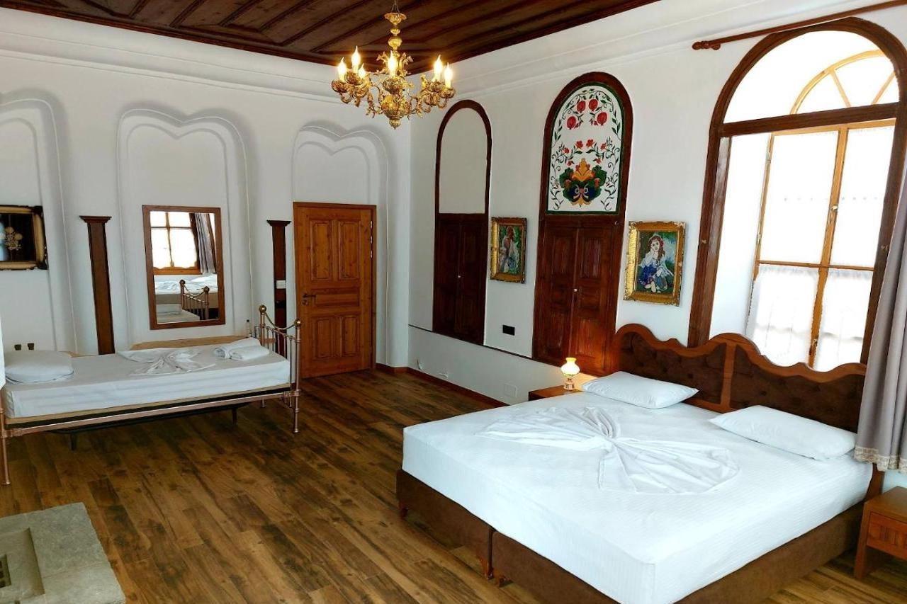 Boutique Hotel Praga Gjirokastër 外观 照片