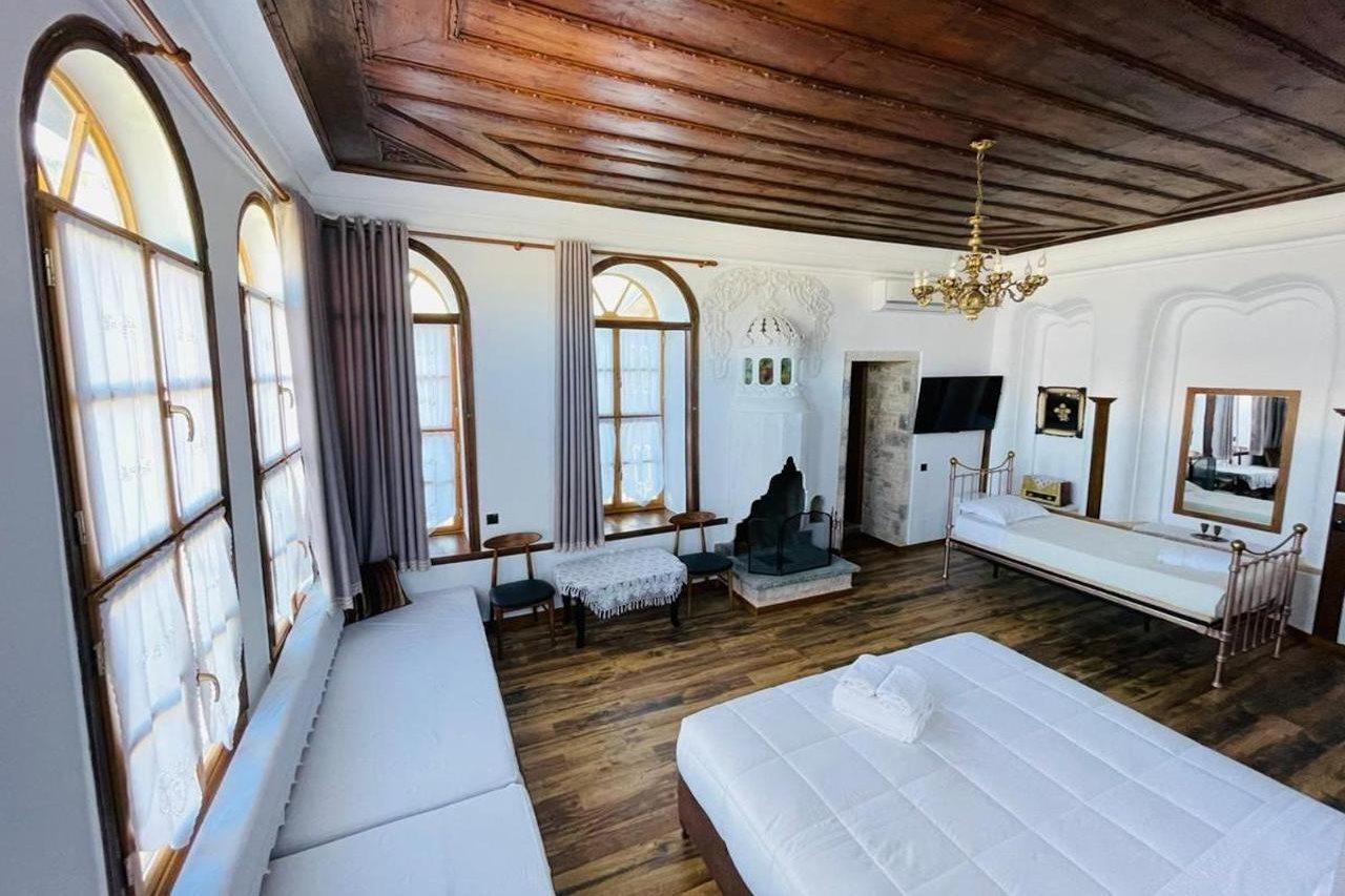 Boutique Hotel Praga Gjirokastër 外观 照片